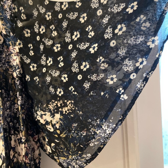 BCBG - Picture 4 of 5